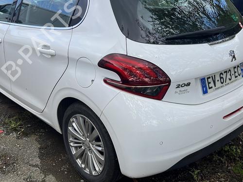 Brugte PEUGEOT 208 I (CA_, CC_) 1.2 VTI 82 (82 hp) 4310604