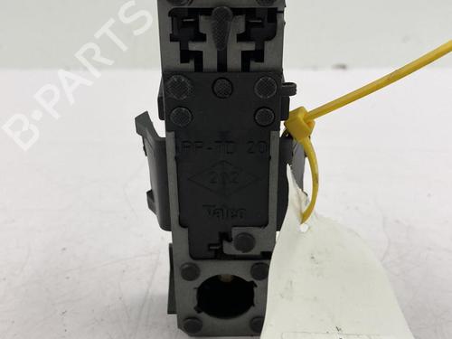 Used Lamp holder Lamp holder RENAULT LAGUNA I (B56_, 556_) 2.2 dT (B569) (113 hp) 22818650 22818650