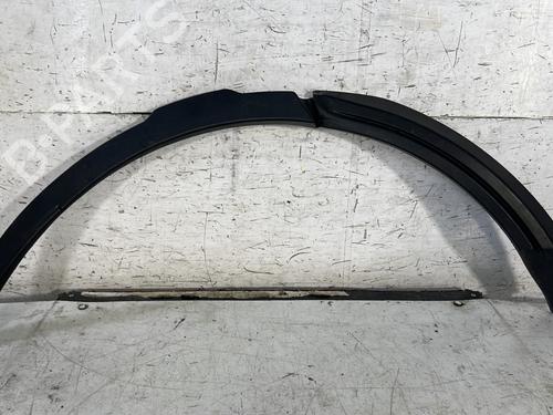 Used Rear right wheel arch trim LAND ROVER RANGE ROVER EVOQUE (L538) 2.2 D 4x4 (150 hp) 25758033