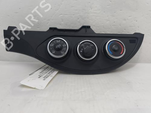 Used Climate control TOYOTA YARIS (_P13_) 1.5 (NSP131_) (112 hp) 30882129