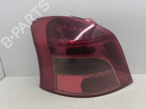 Feu arrière gauche TOYOTA YARIS (_P9_) 1.3 VVT-i (SCP90_, SCP90R) (87 hp) 31868993