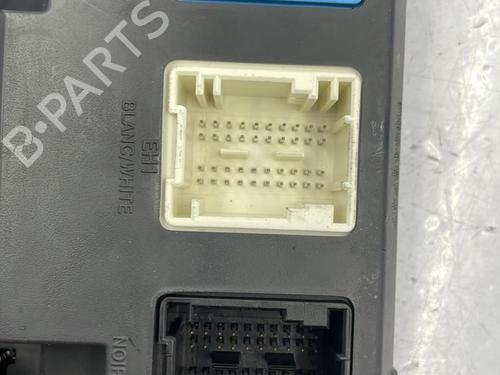 Used Fuse box Fuse box CITROËN C3 II (SC_) 1.4 HDi 70 (SC8HZC, SC8HR0, SC8HP4) (68 hp) 22830560 22830560