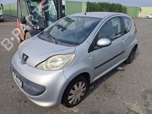 Left front door PEUGEOT 107 (PM_, PN_) 1.4 HDi | BP28610353C2 