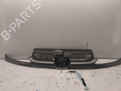 Grill PEUGEOT 206 Hatchback (2A/C) 1.1 i (60 hp) 30647532