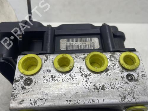 Used ABS pump ABS pump RENAULT MODUS / GRAND MODUS (F/JP0_) 1.2 (JP0C, JP0K, FP0C, FP0K, FP0P, JP0P, JP0T) (75 hp) 31582112 31582112