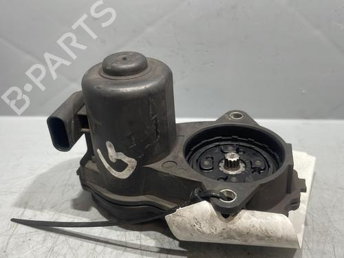 Used Electric handbrake MERCEDES-BENZ B-CLASS Sports Tourer (W246, W242) B 200 CDI (246.201) (136 hp) 28679544