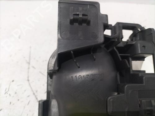 front-right-interior-door-handle-citroen-c3-aircross-ii-2r_-2c_-2017-27924544 main image