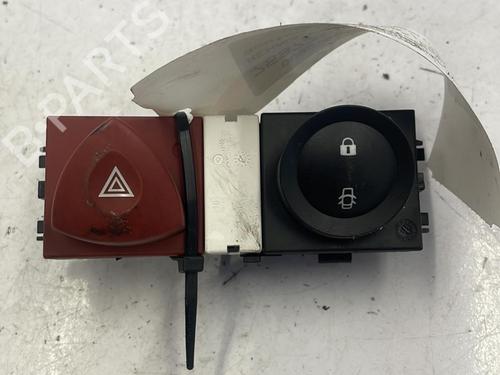 Warning switch RENAULT MEGANE II (BM0/1_, CM0/1_) 1.5 dCi (BM0F, BM0T, BM2B, CM0F, CM0T) | BP22828925I22 