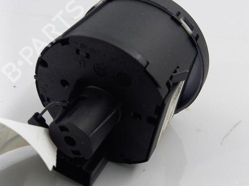 Used Headlight switch Headlight switch SEAT LEON (5F1) 2.0 TDI (150 hp) 22824928 22824928