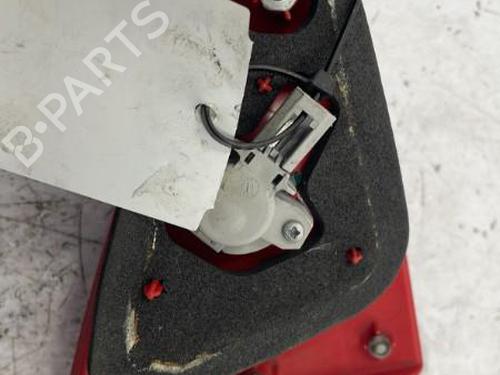 Used Right tailgate light Right tailgate light ALFA ROMEO 147 (937_) 1.9 JTD (937.AXD1A, 937.BXD1A, 937.AXV1A, 937.BXB1A,... (115 hp) 22832784 22832784