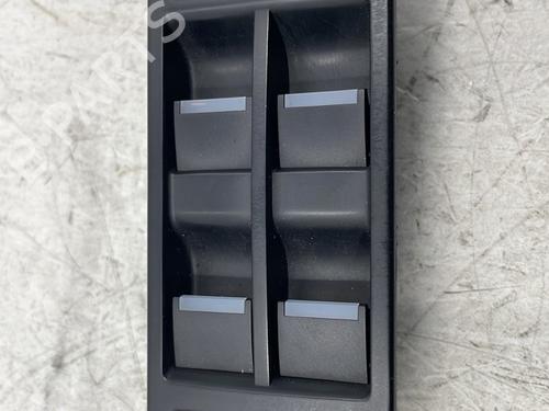 Left front window switch LAND ROVER DISCOVERY SPORT (L550) 2.0 D 4x4 | BP23841868I27  - Image 5