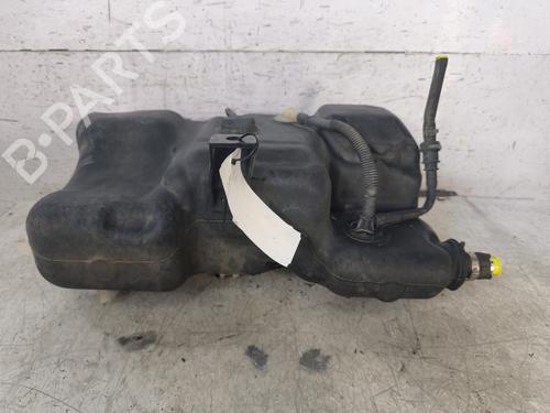 Used AdBlue tank RENAULT TRAFIC III Van (FG_) 1.6 dCi 120 (FGMB, FGMC) (120 hp) 27370925