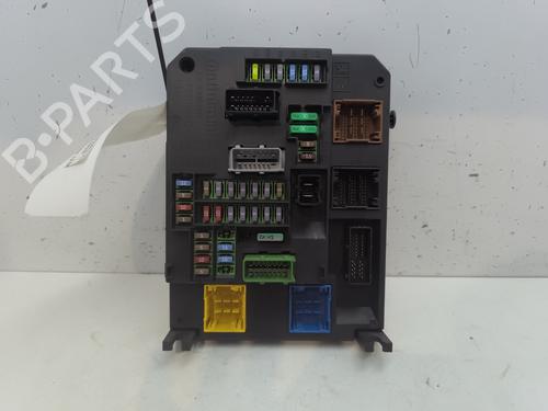 Fuse box PEUGEOT 308 II (LB_, LP_, LW_, LH_, L3_) 1.2 THP 110 1610807680