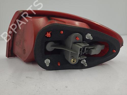 Used Left taillight Left taillight ALFA ROMEO 147 (937_) 1.9 JTD (937.AXF1A, 937.BXF1A) (101 hp) 22823311 22823311