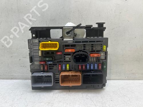 Fuse box PEUGEOT 308 CC (4B_) 2.0 HDi | BP39476436E1 - Image 3