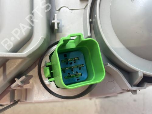 Scheinwerfer rechts FORD FIESTA IV (JA_, JB_) 1.25 i 16V | BP28823837C29