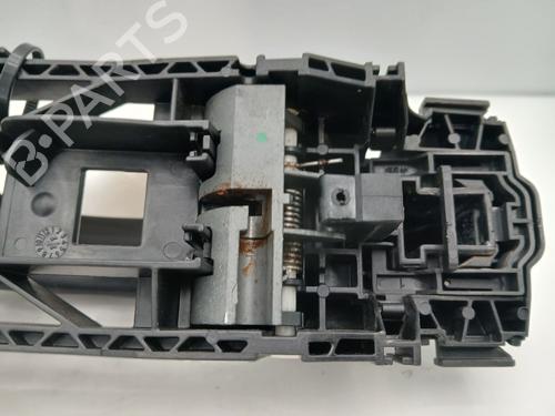 Used Front right exterior door handle Front right exterior door handle VW GOLF VI (5K1) 1.6 TDI (90 hp) 35969130 35969130