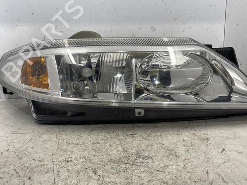 Used Right headlight RENAULT LAGUNA II (BG0/1_) 1.8 16V (BG04, BG0B, BG0C, BG0V) (117 hp) 23830254