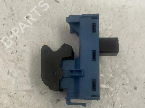 Used Right rear window switch Right rear window switch TOYOTA VERSO (_R2_) 2.0 D-4D (AUR20_, AUR20R) (126 hp) 22830786 22830786