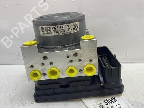 Used ABS pump VW GOLF VII (5G1, BQ1, BE1, BE2) 1.4 TSI (150 hp) 29438920