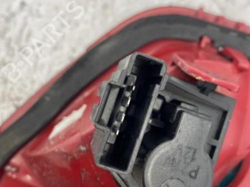 Used Right tailgate light Right tailgate light CITROËN C5 III Break (RW_) 1.6 HDi 110 (RW9HZC) (109 hp) 22833399 22833399