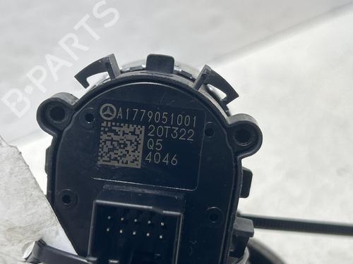 switch-mercedes-benz-cla-shooting-brake-x118-2019-36370613 main image