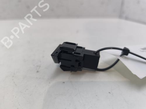 Used Warning switch Warning switch OPEL CORSA F (P2JO) 1.2 (68) (75 hp) 26387171 26387171