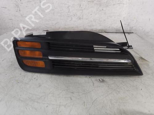 Used Grille NISSAN MICRA III (K12) 1.2 16V (80 hp) 26741974