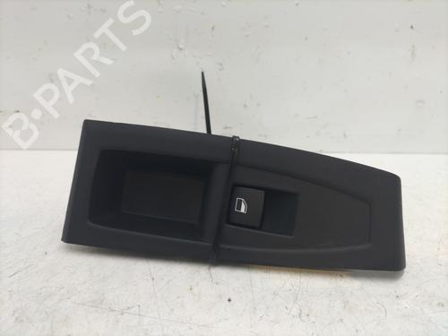 Used Right rear window switch BMW 2 Active Tourer (F45) 225 xe Plug-in-Hybrid (224 hp) 29834181