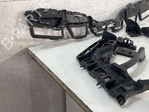 Used Rear bumper bracket Rear bumper bracket RENAULT ESPACE V (JR_) 1.6 dCi 130 (130 hp) 28531767 28531767
