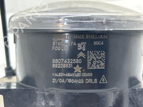 Used Right front fog light Right front fog light 38953281 38953281