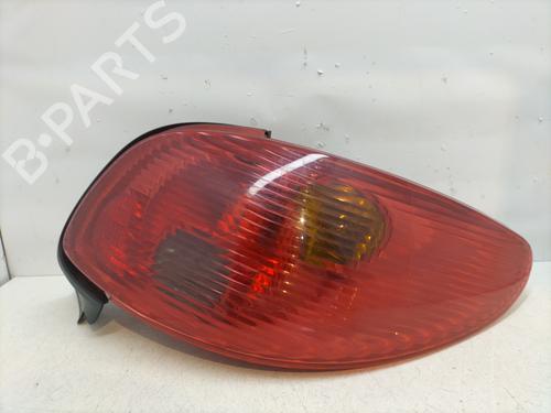 Højre baglygte PEUGEOT 206 CC (2D) 1.6 16V (2DNFUF, 2DNFUR) (109 hp) 26911173