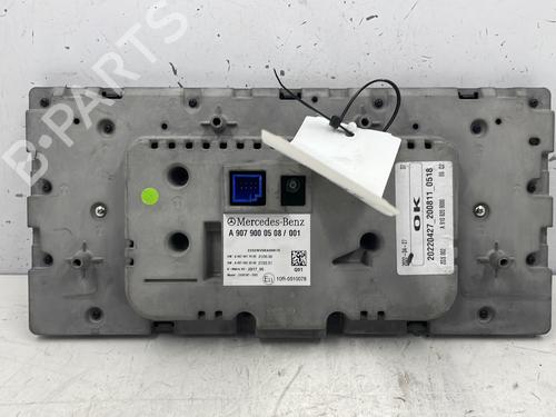 display-monitor-mercedes-benz-sprinter-3-t-van-b910-2018-23829660 main image