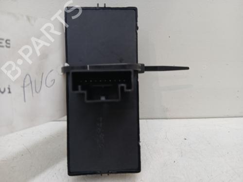 left-front-window-switch-seat-leon-5f1-2012-2013-2014-2015-2016-2017-2018-2019-2020-2021-36803888 main image