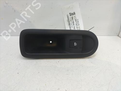 Used Right rear window switch RENAULT MEGANE II (BM0/1_, CM0/1_) 1.5 dCi (BM1F, CM1F) (86 hp) 29516075