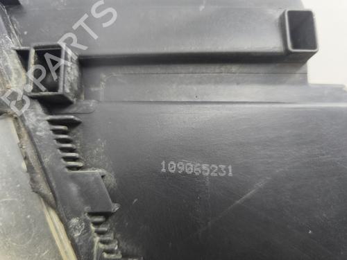 Used Right headlight Right headlight MERCEDES-BENZ C-CLASS Coupe (CL203) C 200 CDI (203.707) (122 hp) 28181051 28181051