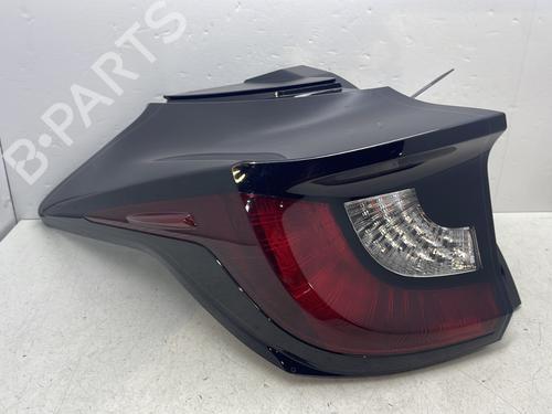 Venstre baglygte TOYOTA YARIS (_P21_, _PA1_, _PH1_) 1.5 Hybrid (MXPH10, MXPH11) (116 hp) 30497371