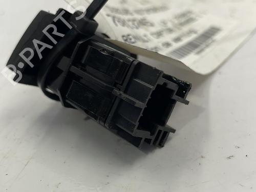 Used Warning switch Warning switch RENAULT CAPTUR I (J5_, H5_) 1.5 dCi 90 (J5N4, J5M5, J5MW, J5M6, J5AL, J5AJ) (90 hp) 22828934 22828934