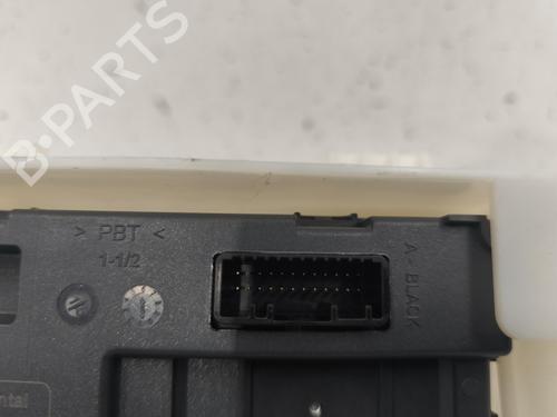card-reader-renault-captur-i-j5_-h5_-2013-26926125 main image