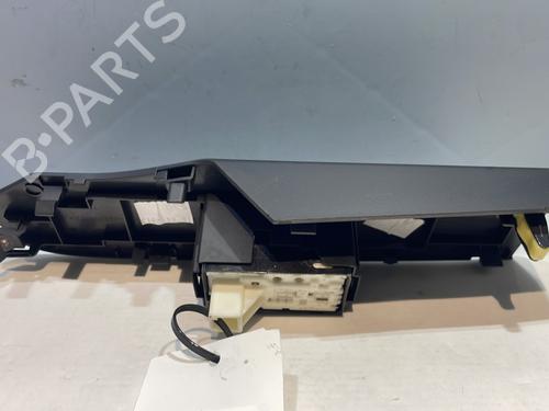 Right front window switch TOYOTA AURIS (_E18_) 2.0 D-4D (ADE186_, ADE186R) | BP30497449I26