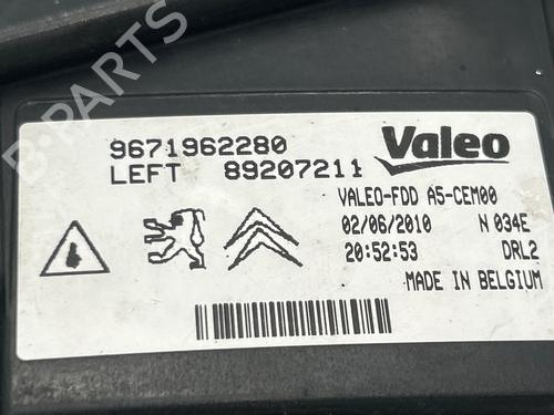Used Left daytime light Left daytime light 38721339 38721339