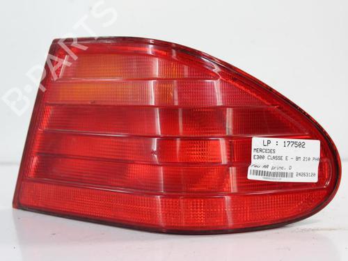 Højre baglygte MERCEDES-BENZ E-CLASS (W210) E 300 Turbo-D (210.025) (177 hp) 22813097