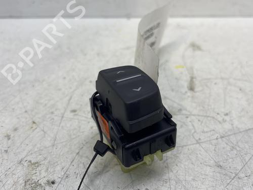Used Left front window switch Left front window switch DACIA SANDERO II 1.5 dCi 75 / Blue dCi 75 (B8JW, B8M4, B8AH, B8M7, B8M6) (75 hp) 31084278 31084278