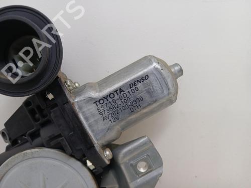 Used Front right window mechanism Front right window mechanism TOYOTA YARIS (_P9_) 1.4 D-4D (NLP90_, NLP90R) (90 hp) 36702411 36702411