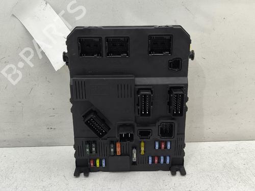 Caja reles / fusibles Caja reles / fusibles 38185460 38185460