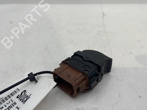 Used Right front window switch Right front window switch RENAULT TRAFIC II Van (FL) 2.0 dCi 90 (FL0H, FL00, FL01, FL0M, FL0P, FL0S) (90 hp) 32987170 32987170