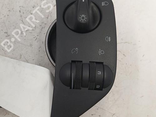 Used Headlight switch Headlight switch VW CADDY II MPV (9K9B) 1.4 (60 hp) 22828063 22828063