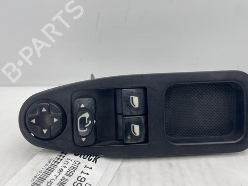 left-front-window-switch-citroen-jumpy-ii-van-2007-2008-2009-2010-2011-2012-2013-2014-2015-2016-32186676 main image