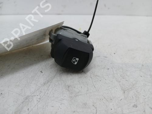 Interrupteur de vitre avant droite RENAULT MEGANE II (BM0/1_, CM0/1_) 1.9 dCi (131 hp) 29894197