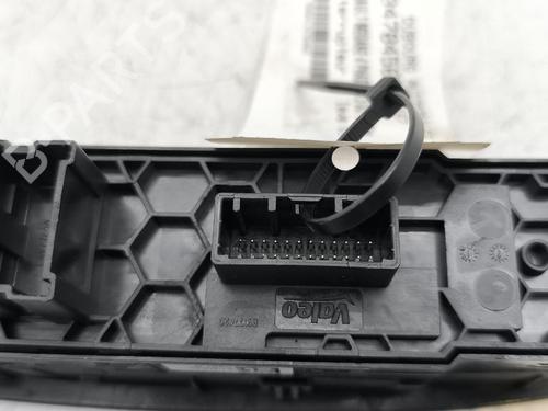 Left front window switch RENAULT MEGANE IV Hatchback (B9A/M/N_) 1.5 Blue dCi 115 (B9A6) | BP40516036I27 - Image 3